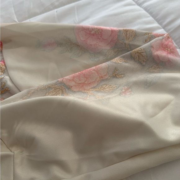 🌸🪷2D Floral Print Hoodie  BN Boutique - Picture 5 of 9